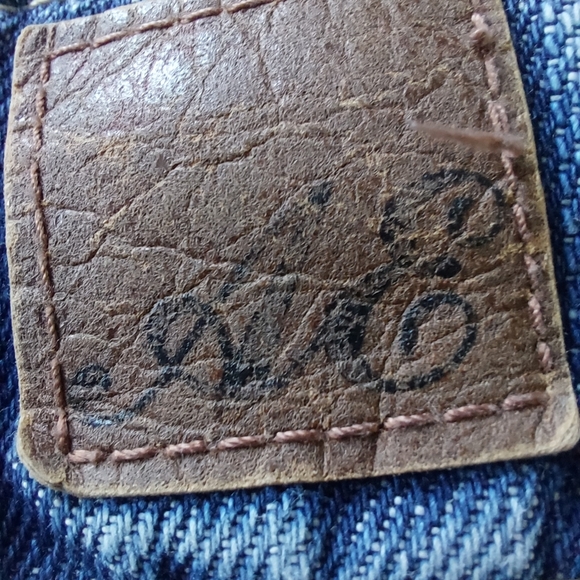 AEO Distressed Cut-Off Shorts - Picture 3 of 13